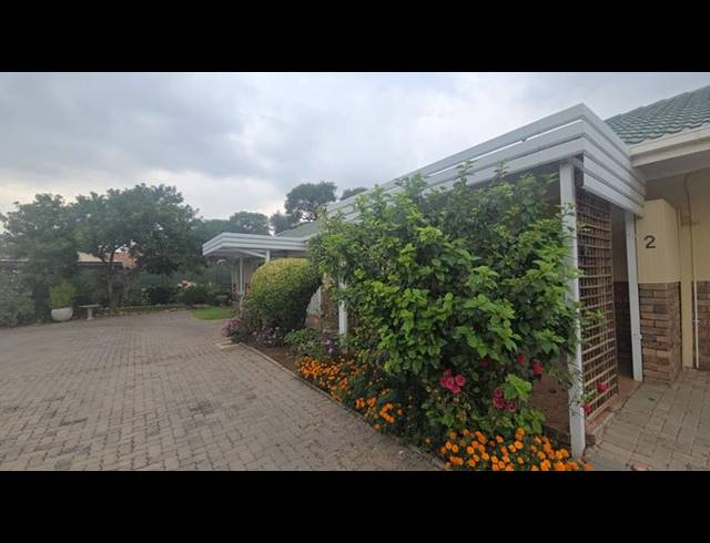 2 BEDROOM TOWNHOUSE FOR SALE IN NINAPARK